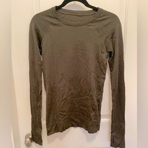 Lululemon Long sleeved thermal top